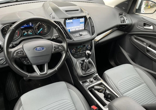 Ford Kuga cena 61700 przebieg: 198555, rok produkcji 2017 z Olsztynek małe 704